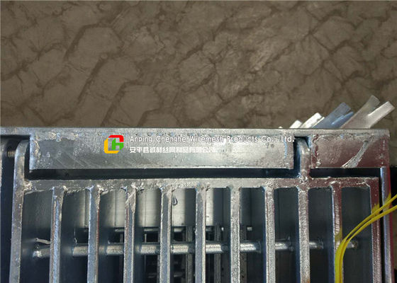 Linee semplici griglia di Bolt/della cerniera della copertura d'acciaio dello scolo per l'impianto di depurazione